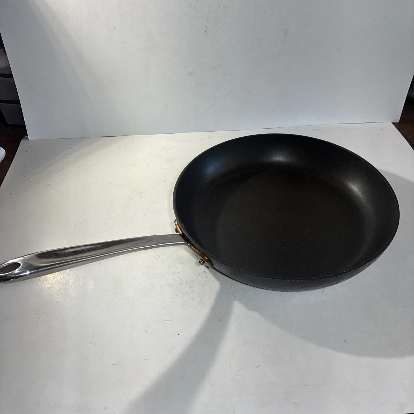 All-Clad Non Stick Anodized Essential Fry Pan Skillet 12”