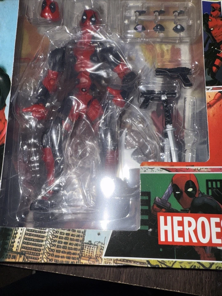 NUEVO ~ DEADPOOL 001 Hero Yamaquohi Figura de Acción Yamaguchi | CAJA DAÑADA | Foto 4 de 4