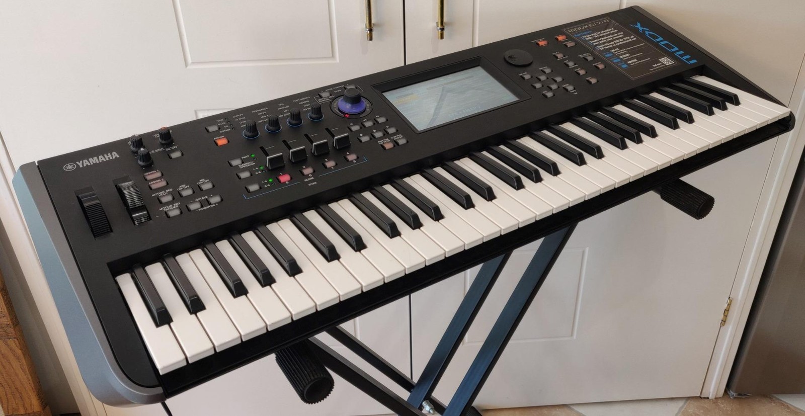 Yamaha MODX6 61-Key Synthesizer Workstation Synth - Excellent Condition