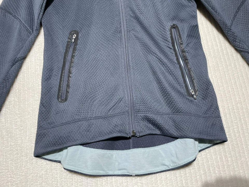 SUGOi Cycling Light Long Sleeve Pullover w/Hood XS Gray Activewear - Image 3 of 4