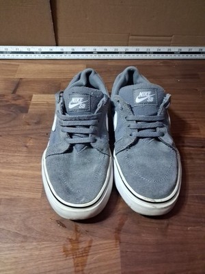 Nike Herren SB Grau Freizeitschuhe Sneaker Größe 4