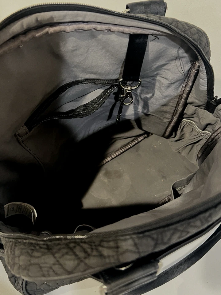 Petunia Pickle Bottom Diaper Bag Boxy Sashay Satchel Central Park North Stop Blk - Image 3 of 4