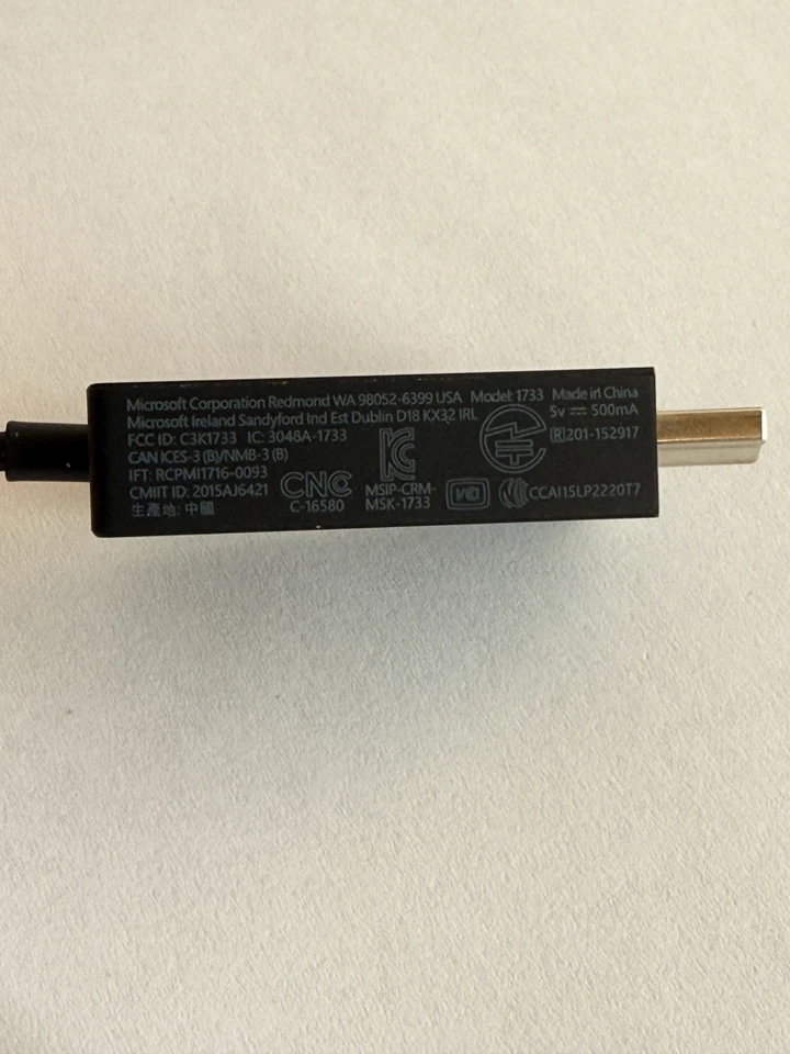 Microsoft Wireless Display Adapter V2 Model 1733 - Image 3 of 3