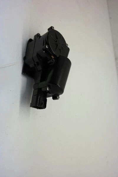 Actuador de bloqueo de tapa de maletero Chevrolet Equinox 13 2013 Foto 2 de 4