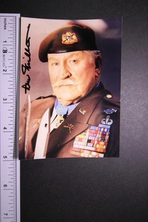 KOREAN WAR Medal of Honor LEWIS MILLETT (1920 2009) AUTOGRAPH PHOTO