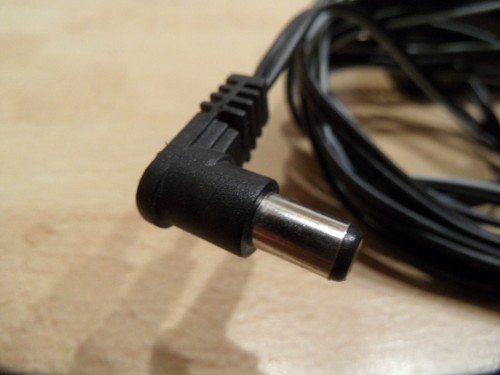 HKA AC Adaptor Netzteil Netzgerät HKA-0950EC-230 9V 500mA 4,5VA n a58 - Bild 2 von 4
