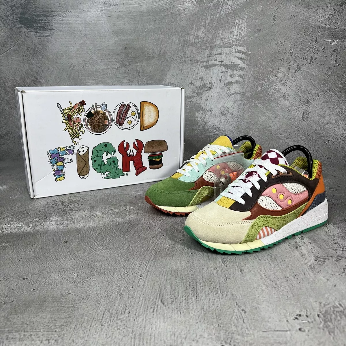 Saucony top international shipping