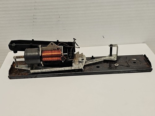 LIONEL 3662 OPERATING MILK CAR ( Mechanism On Frame ). ONLY - 第 1/6 張圖片