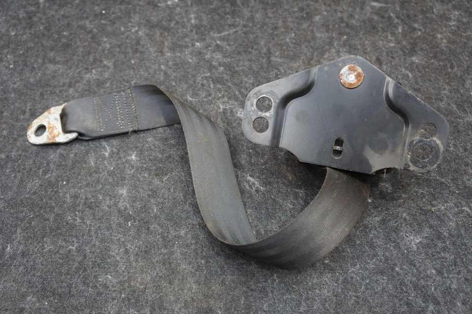 Retractor de cinturón de seguridad de pasajero delantero derecho OEM 0MB86SX9 Dodge Viper Gen 2 2000-02 Foto 2 de 4