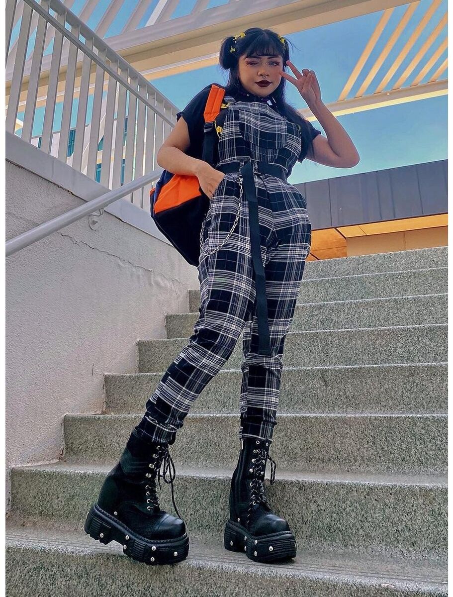 Hot Topic Black White Plaid Overalls Juniors Large Grunge Hot Topic Black White Plaid Overalls Juniors Large Grunge