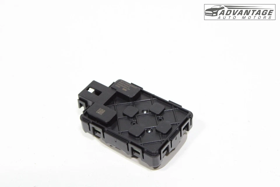 Chrysler Voyager 2020-24 techo trasero izquierdo o derecho interior lámpara de cortesía OEM Foto 3 de 4