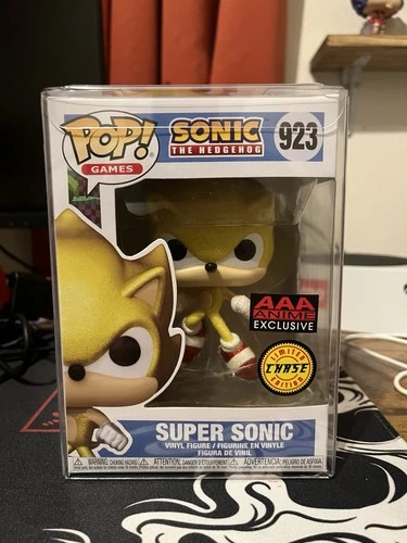 Funko Pop! Vinyl: Super Sonic AAA Anime (Exclusive) #923 CHASE W/ Protector
