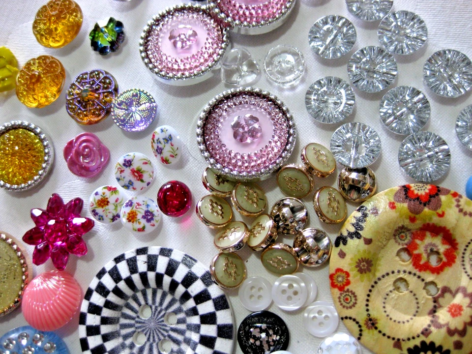 ca110 verschiedene Knöpfe Holzknöpfe Jackenknöpfe Ösenknöpfe Boho Restposten R16 - Bild 2 von 4