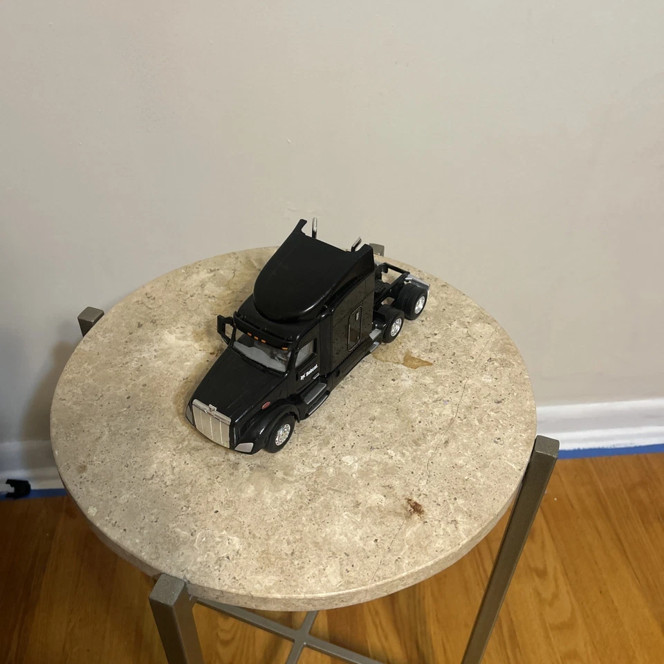 Semirremolque Peterbilt con remolque y carga Foto 2 de 3