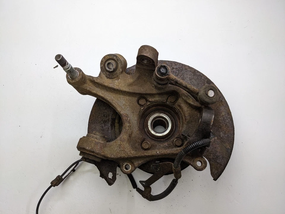 Hyundai Santa Fe MK2 2012 2,2 CRDI rueda trasera derecha buje husillo Foto 2 de 4