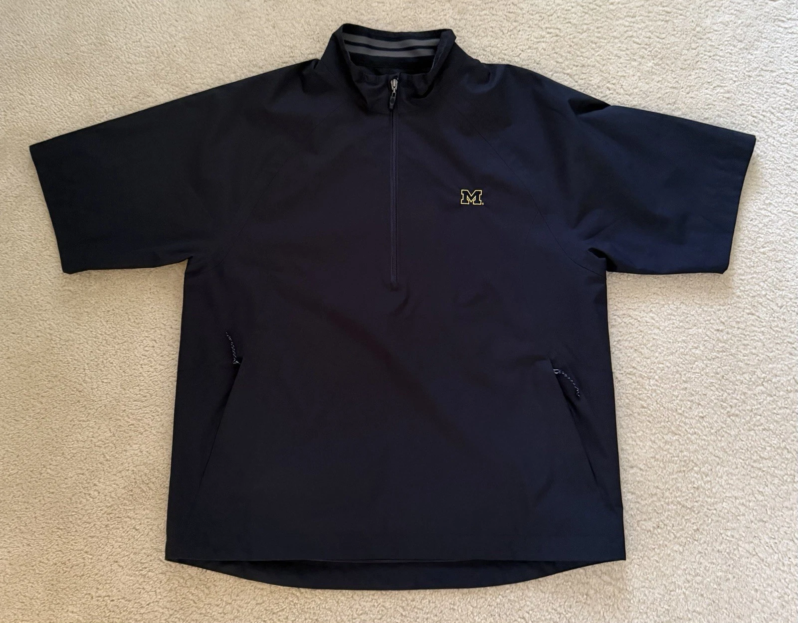 Cutter & Buck Navy CB WindTec Short Sleeve U OF M Golf 1/2 Zip Windbreaker Sz L