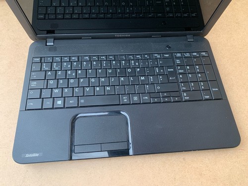 💻PC Toshiba Satellite C850D-11K - AMD E1-1200 - 4 Go - 320 Go (YC063601R)💻 - Foto 16 di 21