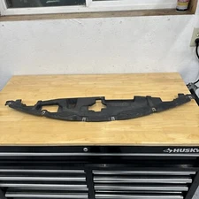 Lincoln MKZ 2010-2012 Radiator Cover Upper Grille Support Deflector Air GOOD!