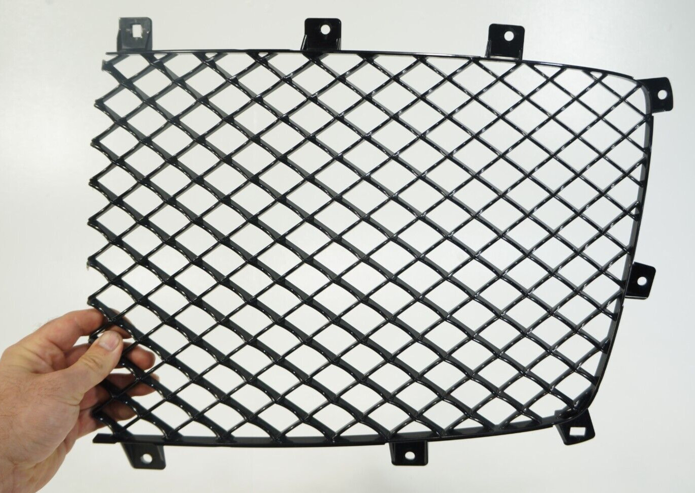  17-2019 Bentley Bentayga left driver side BLACK grille insert radiator grill