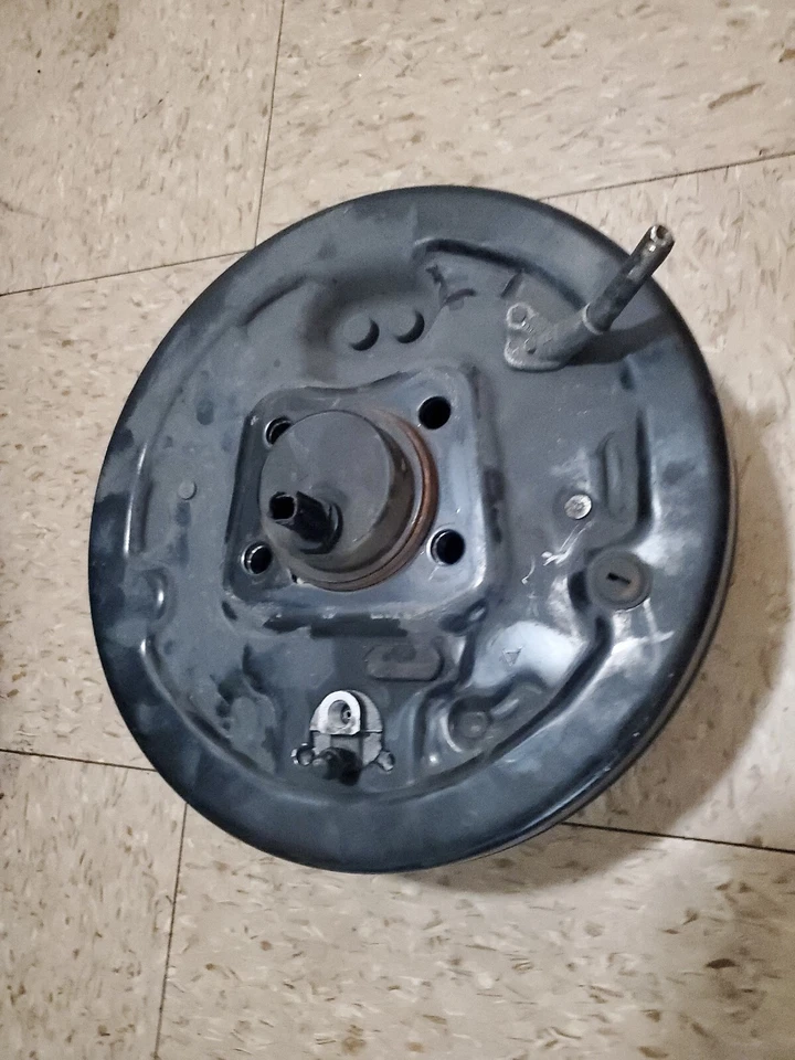 Conjunto de buje trasero derecho Toyota Prius C 2013 Foto 4 de 4