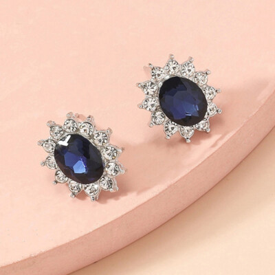 BRAND NEW SILVER PLATED Fashion Ornament Rhinestone  Gem Flower  Stud EARRINGS