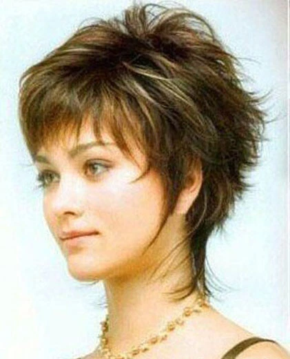 Venta caliente Peluca de cabello cosplay corta recta y oscura marrón claro para mujer dama + gorra Foto 2 de 3