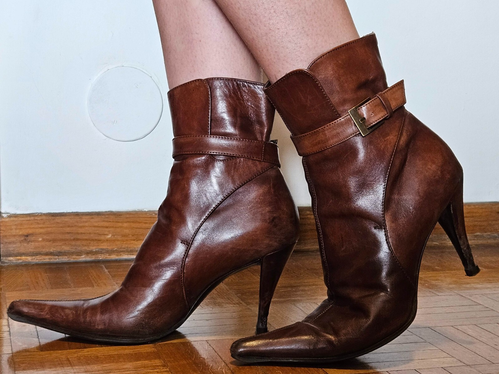 Stivaletti da donna Yves Saint Laurent in vera pelle n° 38