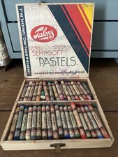 Juego De Colección Talens & Sons Inc Pasteles Semiblandos 34 Colores Usado Caja De Almacenamiento De Madera