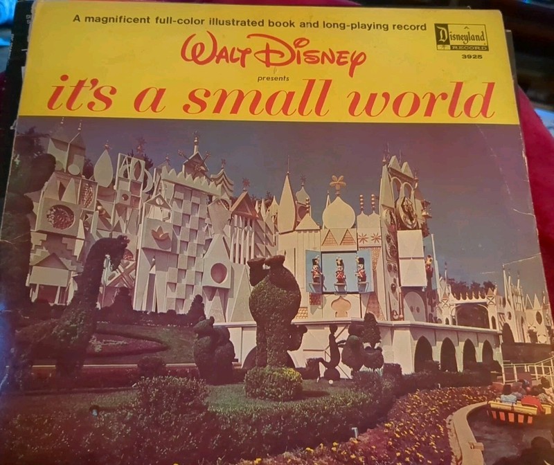 1964 Disneyland Walt Disney Record Album It's A Small World w/11 Page Booklet