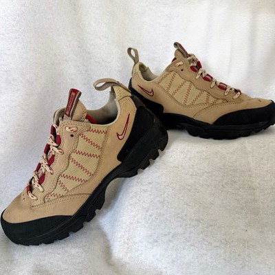 Nike Vintage ACG Air Mada Sample Trail Hiking Shoes Mens 7 Tan Red Great Shape
