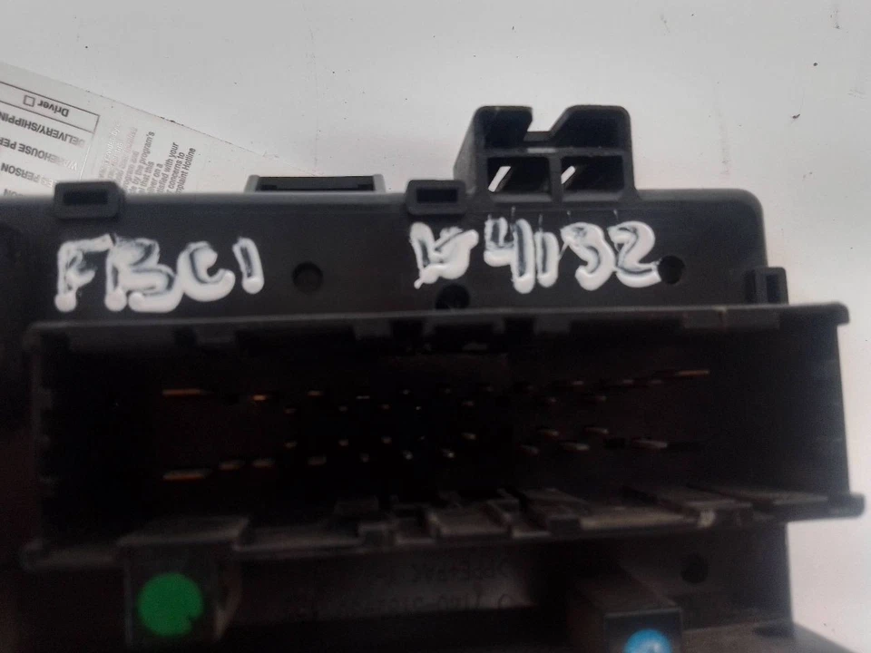 68243265AD TIPM módulo de alimentación caja de fusibles de Dodge RAM 2500 11988318 2015 Foto 4 de 4