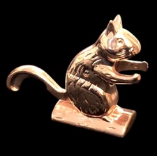 VINTAGE Eddingtons Copper cast metal SQUIRREL NUTCRACKER 6.25"x9" England
