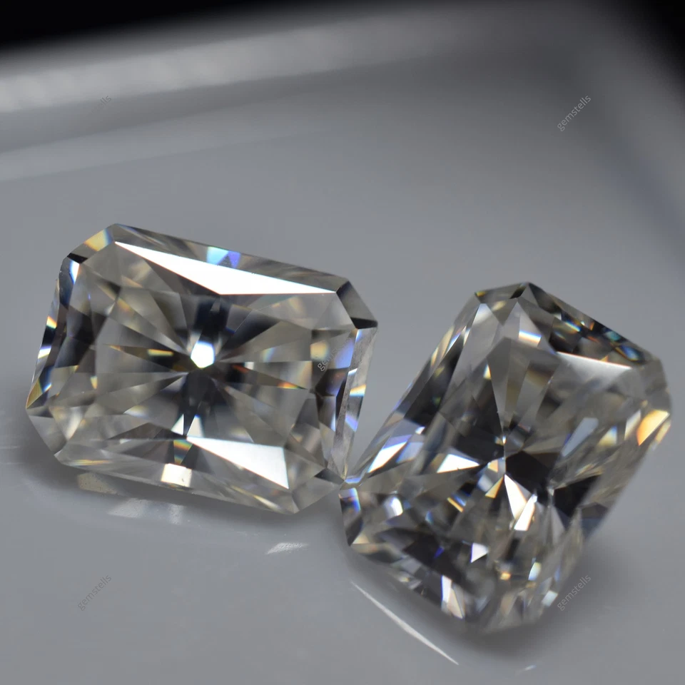 2 Pcs Moissanite VVS1 D Color CERTIFIED Pair Loose Gemstone 4x6 MM Radiant Cut - Image 2 of 4