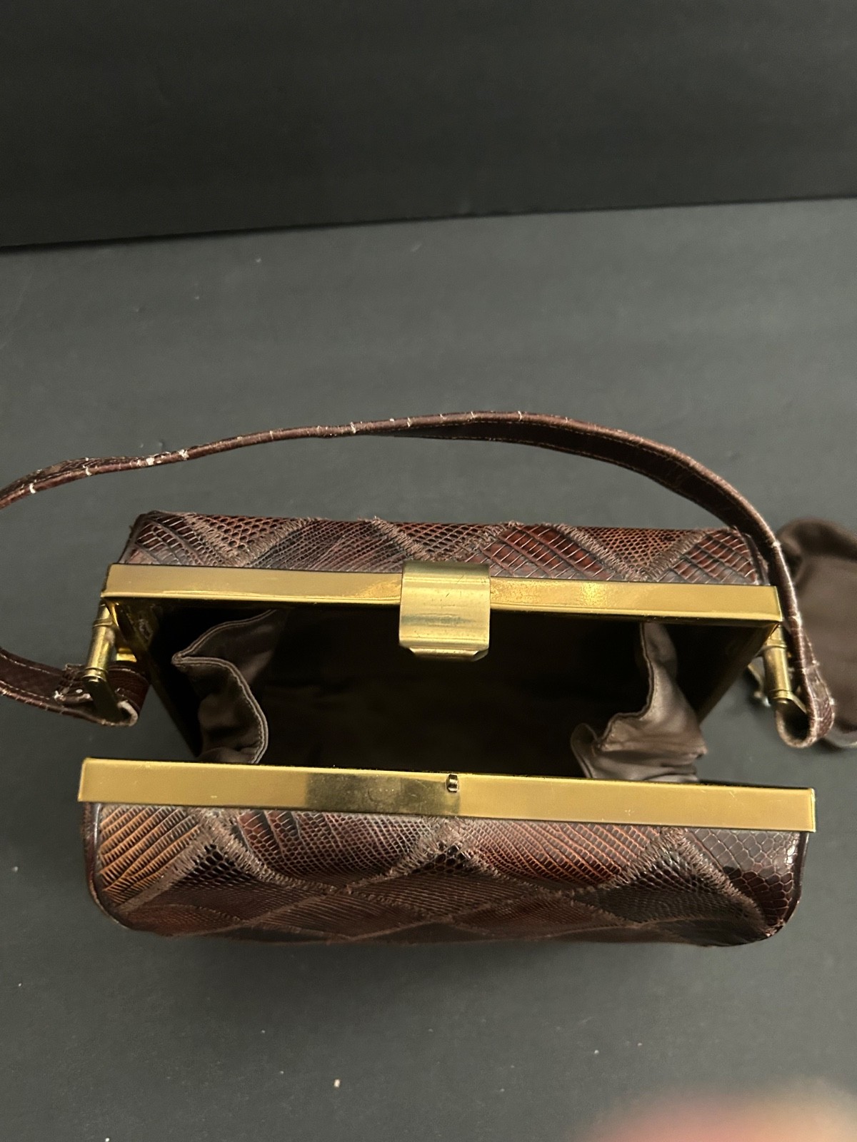 VINTAGE 1950'S PATCHWORK PATTERN BOX STYLE PURSE - image 10