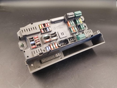 BMW X5 FUSE BOX ENGINE BAY, DIESEL, E70, 03/07-08/13 07 08 09 10 11 12 13