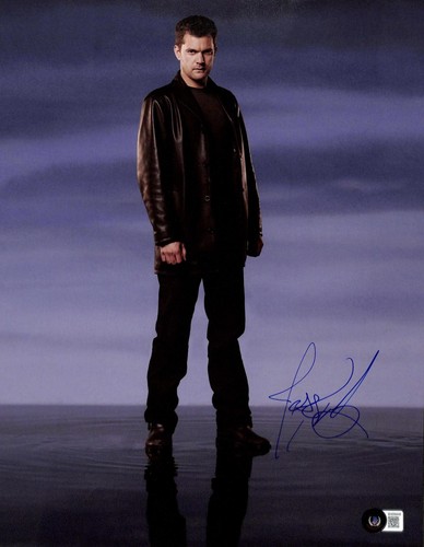 Joshua Jackson "Peter Bishop" Signed Fringe 11x14 Photograph Beckett