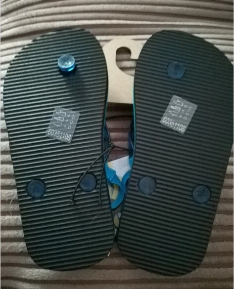 *NUEVO* CHANCLAS MINIONS 2 COLORES SUELA NIÑOS CON CORREA PARA EL TALÓN - TALLA 11 REINO UNIDO Foto 3 de 4