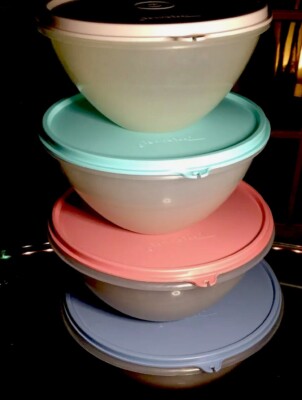 Tupperware NEW VINTAGE Classic Wonderlier Mixing Bowls Set  4 Sizes w/ Seals