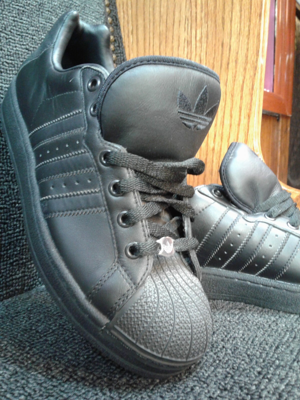 Picture 1 of 9