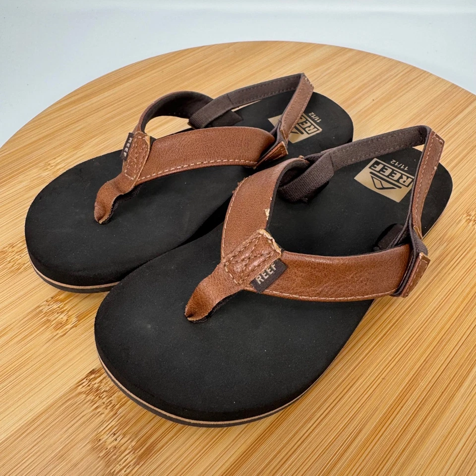 Sandalias Reef para niños pequeños chanclas correa de cuero marrón con correa de correa trasera talla 11 12 Foto 3 de 4