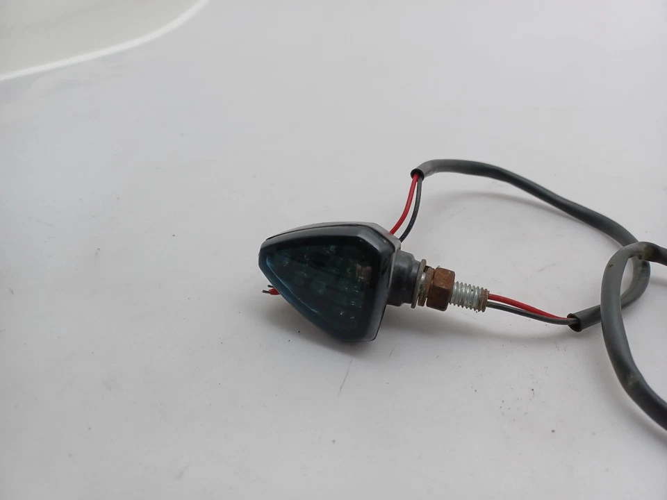 Indicadores traseros Suzuki GSXR 600 K5 2005  Foto 3 de 4