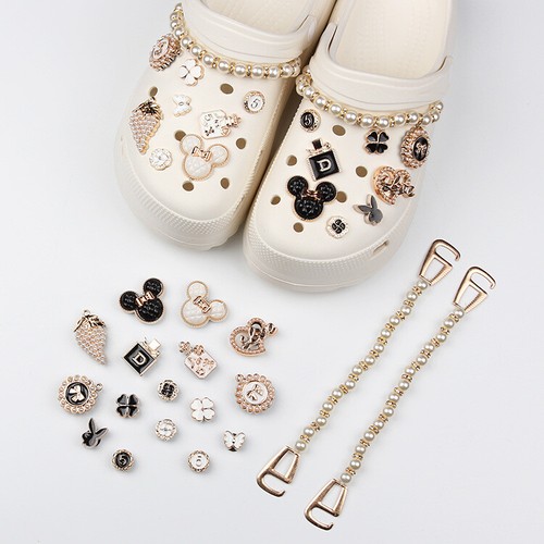 Easter Bunny Shoe Charms for Sandals Decor 18 Pieces Crystal Shoe Accessories - Picture 2 of 8