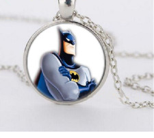 BATMAN HERO CARTOON BAT COMIC MOVIE pendant Silver 16" Necklace women men