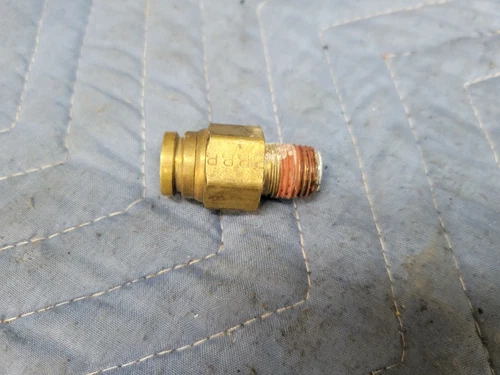 Parker Hannifin 68PMT-6-4 Brass  Fitting, 3/8" Push-to-Connect Tube x 1/4" Male 