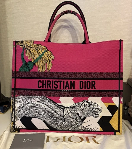 grand sac fourre tout rose livre animalier limité christian dior