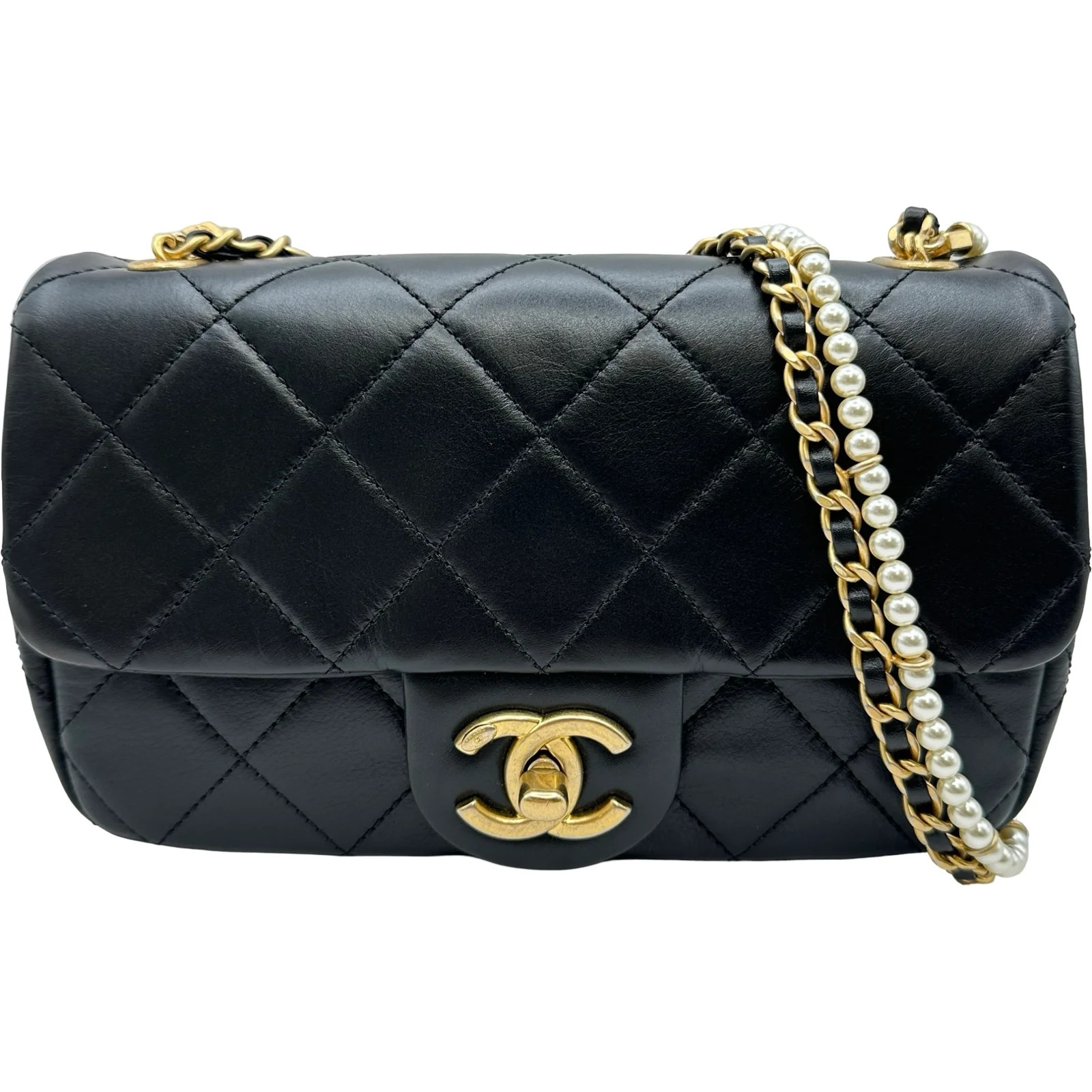 CHANEL Matelassé Flap Shoulder Bag Black Lambskin Shoulder Bag #OKB8992
