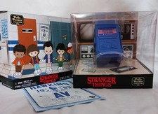 Polly Pocket Collector STRANGER THINGS Playset Upside Down Hawkins 6 Micro Dolls
