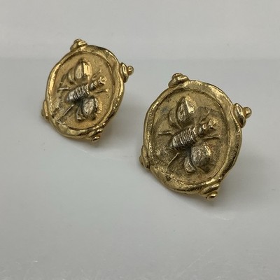 Susan Shaw Queen Bee Intaglio Stud Earrings Designer Signed Gold Plated