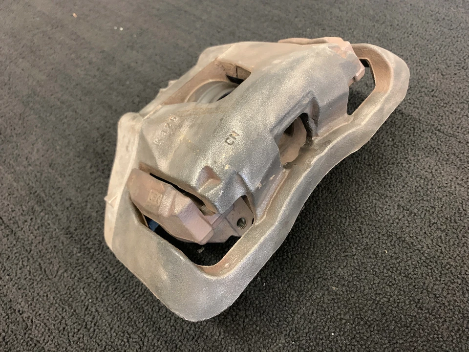 05-13 Pinzas de freno delanteras Volvo S40 V50 C30 C70 320 mm con soportes 36000704 Foto 3 de 4