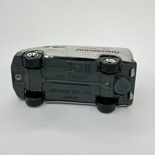 Matchbox Ford Transit Van Isostar Perform Powerplay Silver Body - Picture 7 of 7